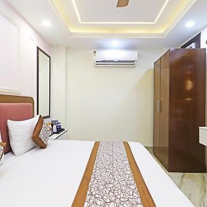 Hotel Samrat Residency 10 Mints Walking Distance Nizamuddin Railway Station